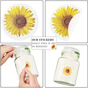 Pegatinas de girasol que muestran el pelado fácil y el uso en un frasco de vidrio