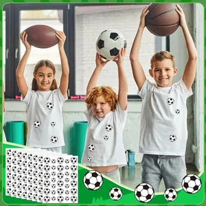 Pegatinas redondas de fútbol en blanco y negro de varios tamaños para ropa de niños