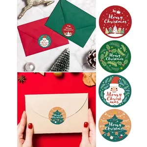 Vista detallada de pegatinas navideñas redondas con motivos de Papá Noel y árboles