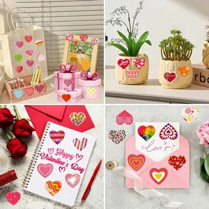 Vielfältige Herz-Graffiti-Aufkleber für Valentinstagsgeschenke und DIY-Kartendekorationen.