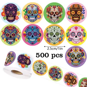 Rotolo di Adesivi Teschio di Zucchero Halloween 500 Pezzi 1 Pollici Colorati Etichette Graffiti Scheletro per Decorazione Festa DIY Sigillo Buste Confezioni Regalo