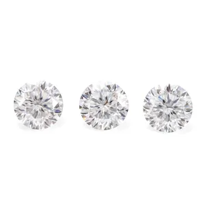Set de tres piedras sueltas de moissanita con corte redondo de flor de ciruelo fino