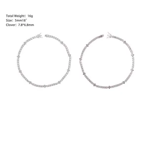Detaillierte Ansicht der 5mm Tennis-Halskette mit Zirkonia-Kleeblatt-Motiven in Silber