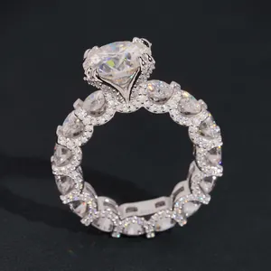 Elegante anillo de moissanita de 5 quilates en plata S925 con engaste completo