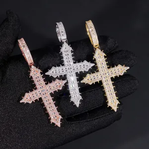 Iced Out Moissanit Hip-Hop Kreuzanhänger Set in Gold, Silber und Roségold
