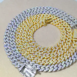 Dettaglio catena Cuban link da 8 mm con moissanite in argento e oro