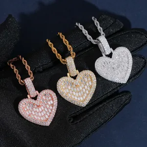 Tre ciondoli a cuore in argento 925 ghiacciati in oro, argento e oro rosa con moissanite