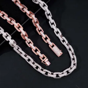 Vista dettagliata della catena a maglie in moissanite da 10 mm in oro rosa e argento