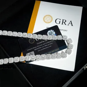 Detalle de collar cubano de plata S925 con Moissanite y el informe de certificado GRA auténtico