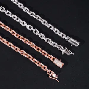 Détail du collier à maillons en argent 925 moissanite 5,2 mm en or rose et argent