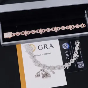 Vista detallada de la pulsera de moissanita cruz cubana 10mm con certificado GRA y caja