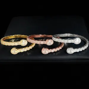 Set aus drei luxuriösen S925 Silber Moissanit Armreifen in Gold, Roségold und Silber