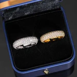 Elegantes anillos hip-hop de plata 925 con cuatro filas de moissanita brillante.