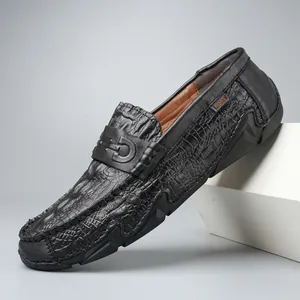 Elegant men's black loafers with crocodile texture and decorative G-buckle driving shoes.