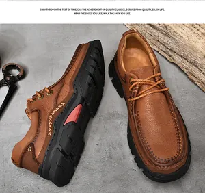 Vue détaillée de dessus de chaussures décontractées pour hommes en cuir marron cousu