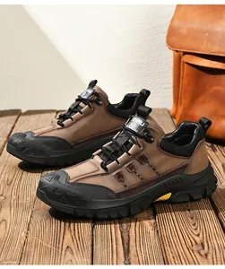 Scarpe da trekking da uomo resistenti con suola robusta e tomaia in pelle marrone