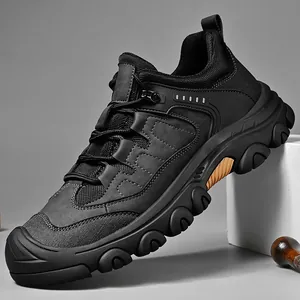 Professionelle schwarze Outdoor-Wanderschuhe für Herren mit rutschfester Weichsohle