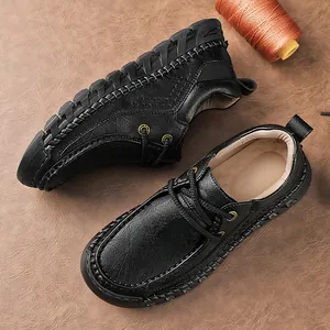 Handgefertigte schwarze Leder-Freizeitschuhe für Herren mit weicher Sohle