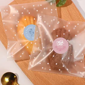 Autocollants de remerciement floraux pour sceller les emballages cadeaux à pois