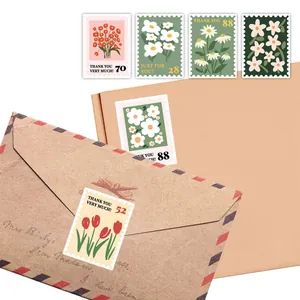 Vintage bloemenstempel stickers op kraft enveloppen voor het verzegelen van cadeau