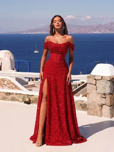 Elegantes rotes Pailletten-Abendkleid, schulterfrei mit hohem Beinschlitz und Korsett.