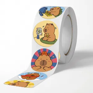 Hochwertige runde Capybara-Cartoon-Aufkleber auf einer Rolle für die Geschenkverpackung