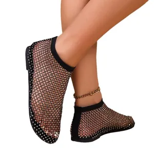 Eleganti sandali piatti neri a rete con strass scintillanti per donne in estate