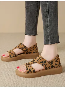 Stilvolle flache Sandalen mit Leopardenmuster für Damen, weiche Sohle, Römer-Stil