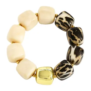Böhmisches handgefertigtes Perlenarmband mit Leopardenmuster und goldenen Akzenten