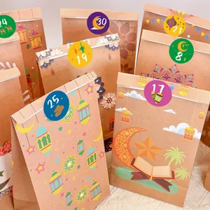 Sacchetti regalo in carta kraft a tema Ramadan con motivi a luna e stelle e adesivi numerati