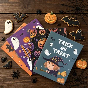 Set mit Halloween-Geschenkordnern mit süßen Kürbissen, Geistern und Trick or Treat-Motiven.