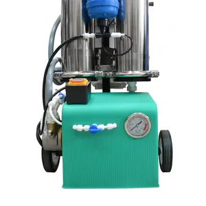 Portable deionized water filtration system for solar panel and window cleaning unit