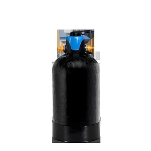 Portable DI water filter system tank for spot-free car washing and window cleaning