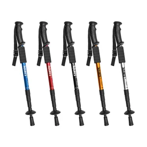 Fünf farbenfrohe ausziehbare Aluminium-Trekkingstöcke für Outdoor-Wandern und Klettern.