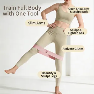 Fascia di resistenza professionale per yoga per allenamento fianchi e gambe con modella.