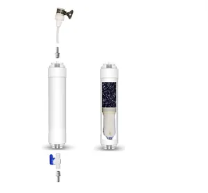 Detailed cross-section view of portable outdoor water filter with carbon layers.