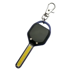 Mini lampe de poche LED portative en forme de clé bleue et noire pour urgences