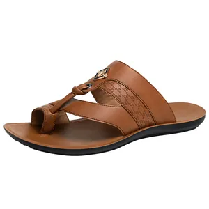 Sandales à boucle d'orteil en cuir marron de qualité pour hommes avec semelle souple antidérapante