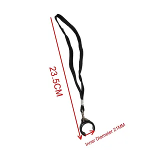 Détail de la dragonne de canne en nylon noir, longueur totale de 23,5 cm.