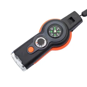Detailansicht der 7-in-1 Multifunktions-Überlebenspfeife mit Kompass und Thermometer für Camping