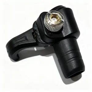 Detailopname van een universeel extern slot voor aluminium trekkingstokken en wandelstokken.