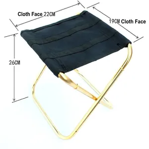 Dettaglio sgabello da campeggio pieghevole, altezza 26 cm, seduta 22x19 cm