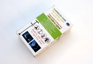 Dettaglio della confezione per bastone da passeggio pieghevole a 2 manici con luci LED.