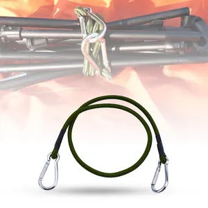 Detailansicht des 8mm elastischen Gepäckspanners mit zwei Karabinern zum Campen