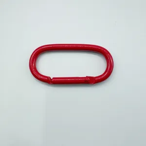 Rode ovale metalen karabijnhaak met veremsluiting voor DIY-sleutelhangers en accessoires