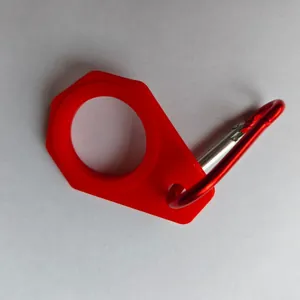 Roter Silikon-Wasserflaschenhalter mit tragbarem Karabiner für Outdoor-Rucksäcke