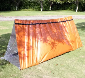 Tente d'urgence portable en PE orange haute visibilité pour la survie en plein air et le camping