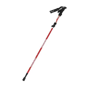 Detailansicht eines roten verstellbaren Trekkingstocks aus Aluminium mit EVA-Griff