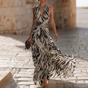 Elegantes französisches Resort-Maxikleid mit Neckholder und Zebra-Print für Damen
