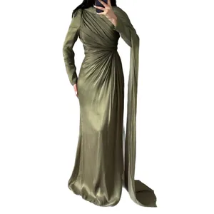 Vestido de noche elegante verde oliva largo con pliegues irregulares y caída asimétrica